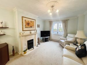 Lounge- click for photo gallery